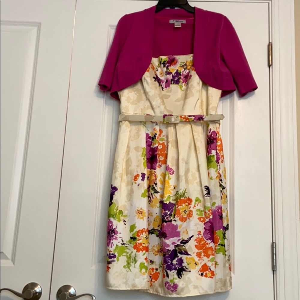 Like NEW Floral fancy dress Sz 14